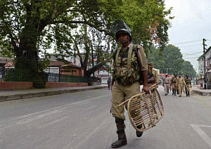 Kashmir remains on edge, three more killed in violence