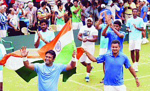 Paes, Bopanna seal play-offs place
