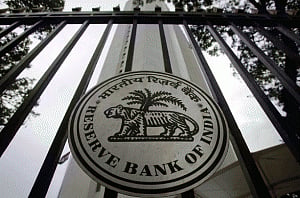 RBI to monitor banks on customer rights