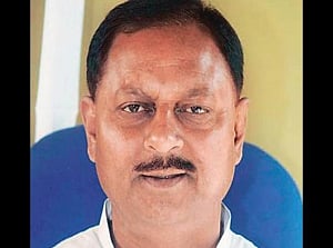 Patna HC revokes lS membership of Chhedi Paswan who pipped Meira to post