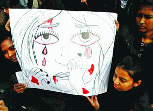 Serial rapist kills Delhi teen after rape