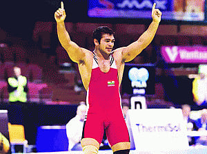 Narsingh cleared by UWW, waits on WADA