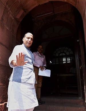 Parliament raps Pak in one voice