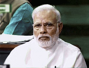 PM urges people to use more handloom products