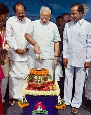 Shoot me if you want, don't hit my Dalit brethren: Modi