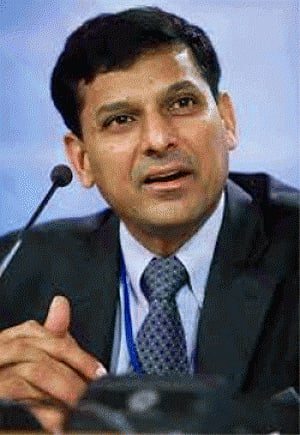 Rajan bids farewell to rate cut, leaves it for monetary policy panel