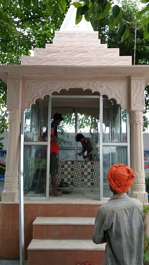 Gr Noida villagers won't tolerate disrespect to Ravana!