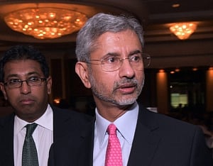 FS lays 5-pt talk agenda for Pak