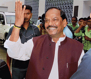 Those who consider India their country, should treat cow as mother: J'khand CM