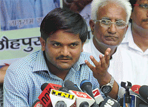 Hardik demands release of Patels convicted in 2002 riots cases