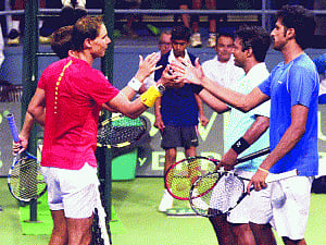 Spain down India 3-0