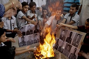 Hurriyat hero, martyrs zero?