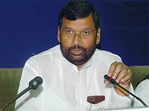 Talks on with BJP for an alliance in UP Assembly polls: Paswan