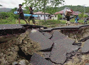 Strong 6.3 quake rattles southern Philippines: USGS