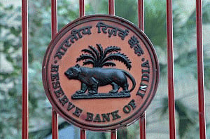 Banks can't publish defaulters' photo randomly: RBI