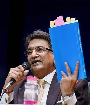 SC strips BCCI of fund power to force States to fall in line
