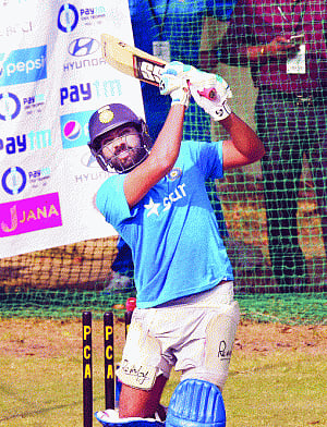 Raina remains unfit, Rohit sweats at nets