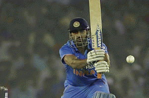 Dhoni can make more impact at number four: McCullum