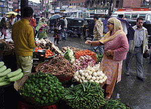Curfew lifted from Srinagar