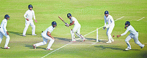 Kohli helps India survive jitters
