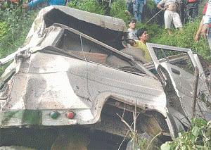 7 killed, 16 injured in jeep accident in Nepal