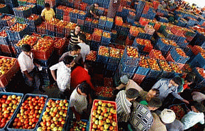 Cash deficit hits market hard, but many hope for better days