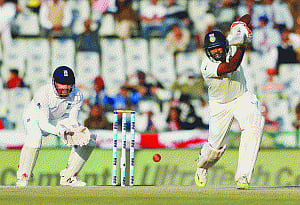 Ashwin, Kohli star again