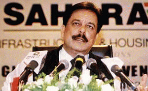 SC asks Sahara chief to deposit Rs 600 cr for remaining out of jail