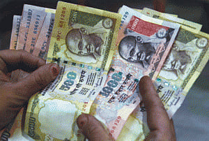 Demonetisation: When payday pained salaried Indians