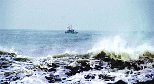 Vardah fear grips coastal TN, Puducherry, southern Andhra