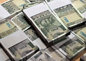 Hyderabad: I-T dept seizes Rs 66 lakh cash in new notes