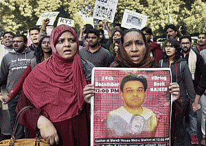 More than 600 cops, sniffer dogs search JNU campus to get clues on Najeeb