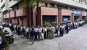 Govt throttles cash deposit