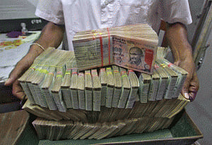 Rs 3.86 cr in demonetised notes seized in Kolkata
