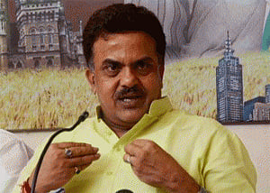 Mumbai Cong chief claims he is under 'house arrest', police deny