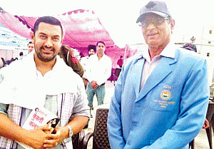 Coach Sondhi conveys his displeasure to Aamir