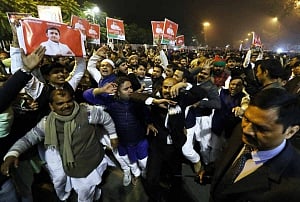 Massive support for CM; backer tries to kill self