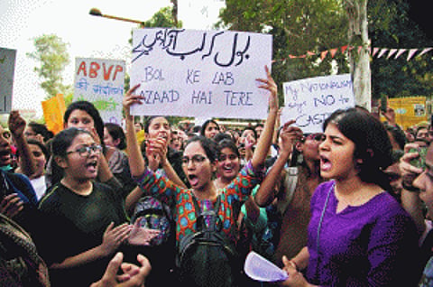Ridiculous hypocrisy of dissent at play