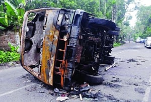 Bengal in flames again