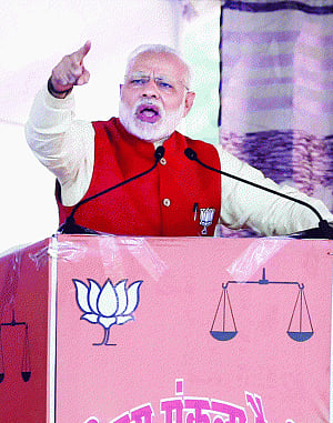 'Highlight benefits of cashless payments'