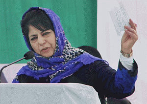 Mehbooba visits father's grave on his first death anniversary