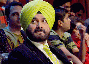 Sidhu joins Congress after meeting Rahul Gandhi