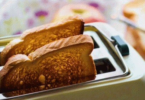 Browned toast, potato chips may up cancer risk: UK experts