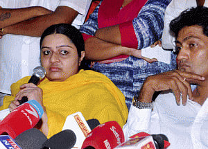 Jayalalithaa's niece welcomes SC verdict