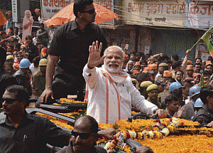 Modi resumes road show in Varanasi, hits out at opposition