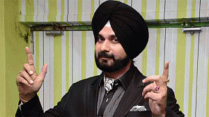 Amarinder 'Ok' with Sidhu working in TV if provisions allow