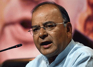 Jaitley slams Congress for doubting growth data