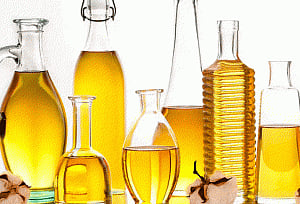 'Manufacturers agree to fortify edible oil with Vitamin A&D'