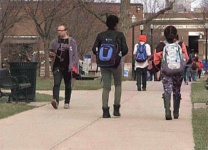 'US varsities register drop in Indian student applications'