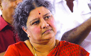 Amma's party ousts Chinnamma & kin